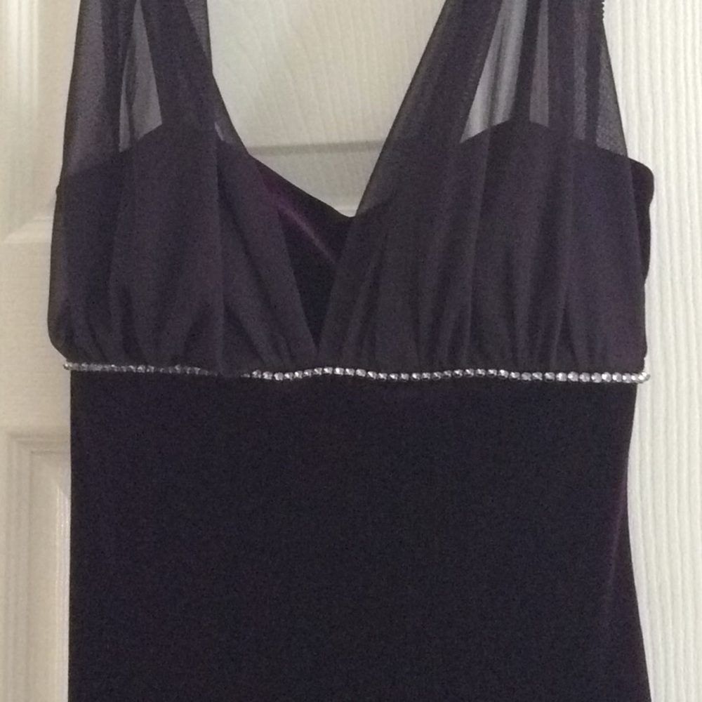 Dress - Picture 2 of 4